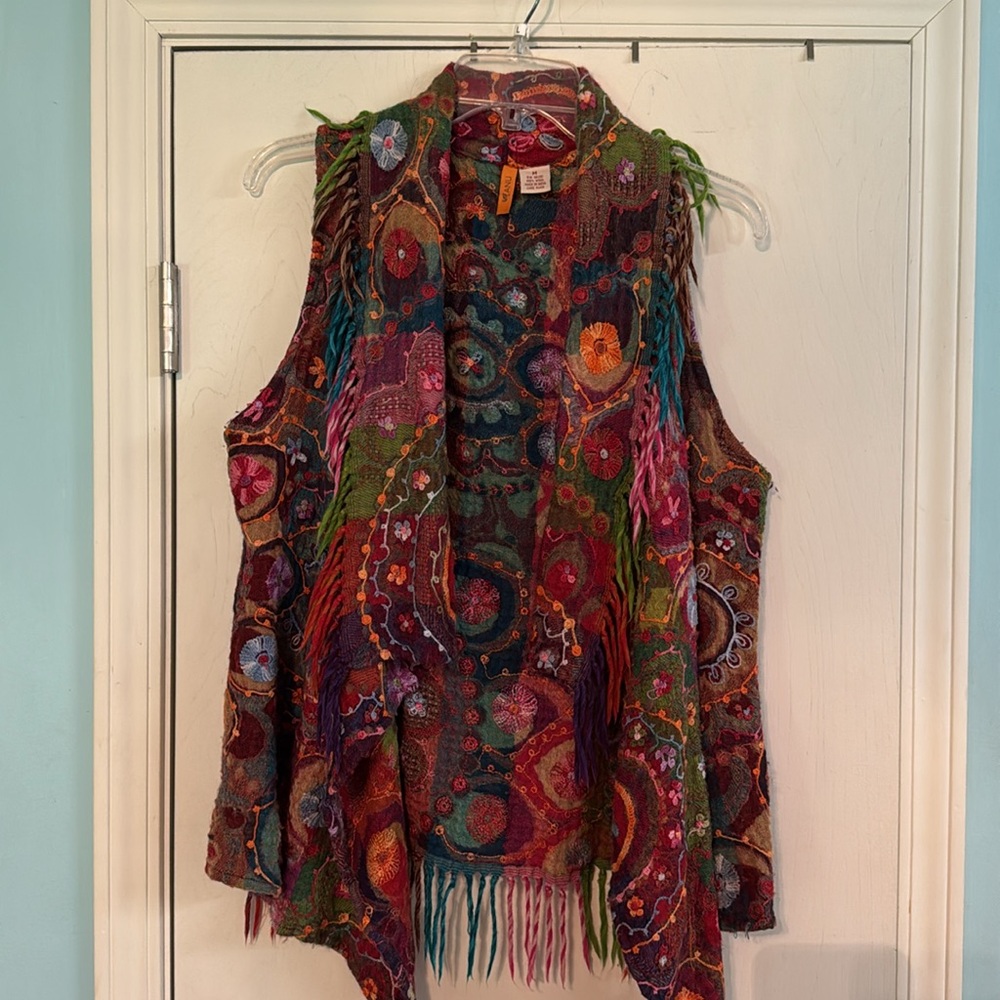 Colorful Women's Cape with Fringe dur2 - Picture 3 of 7